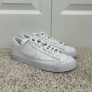Nike low top blazers! solid white!